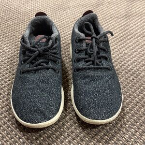 Men’s Allbirds are Black and Gray wool Sneakers